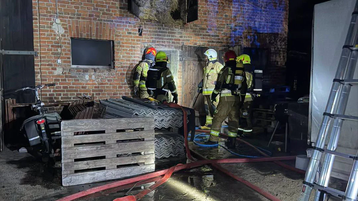 Dwa pożary - w kamienicy w Gostyiu i budynku gospodarskim w Siedlcu – zdjęcie 1